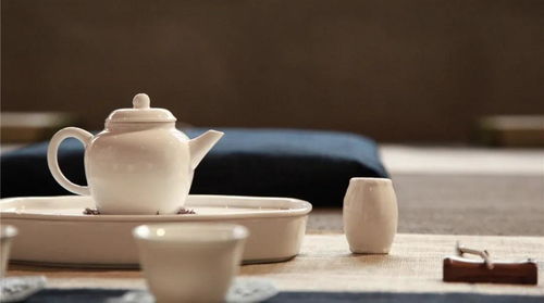 这一杯茶,敬自己,也敬你们